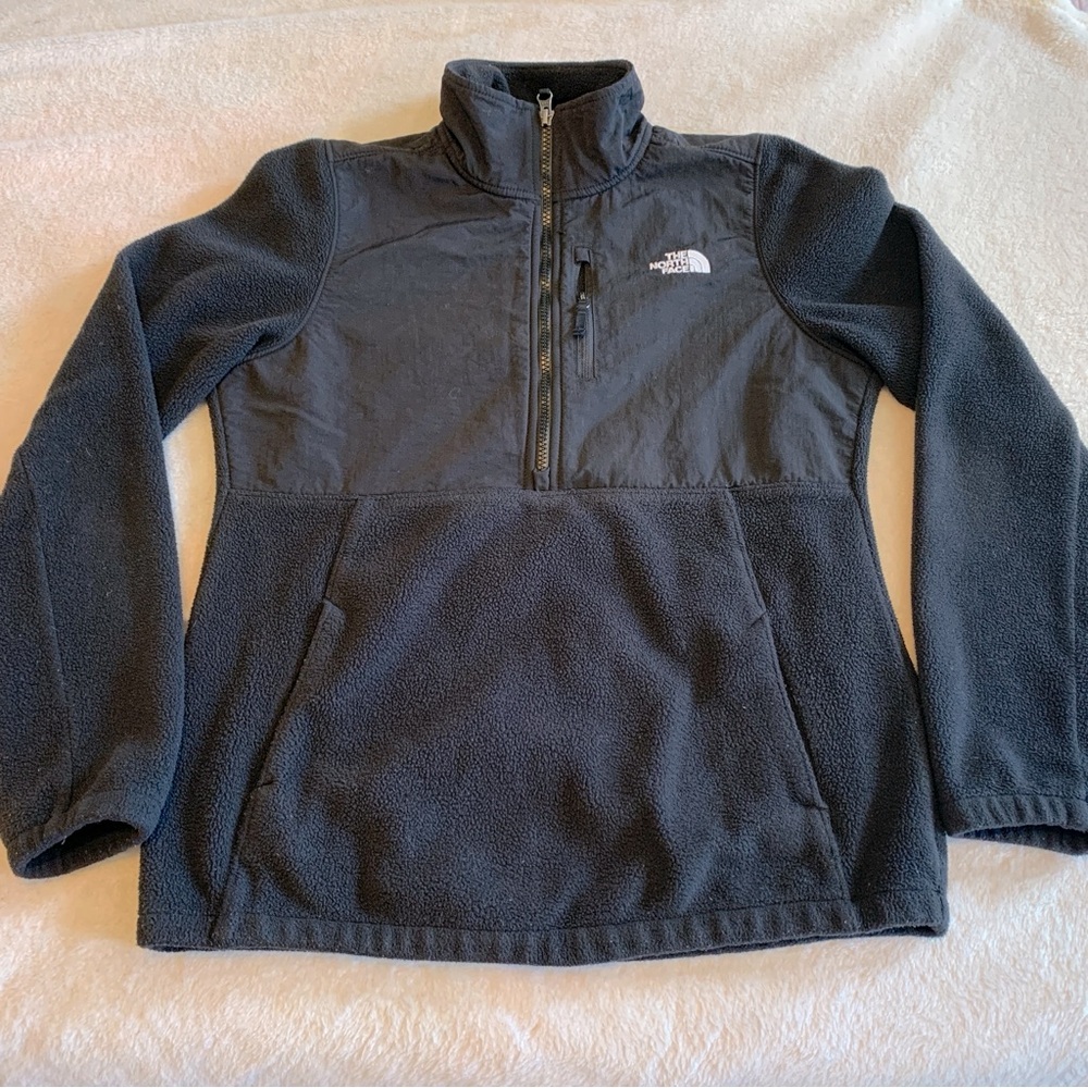 The North Face Women’s Pull Over Jacket